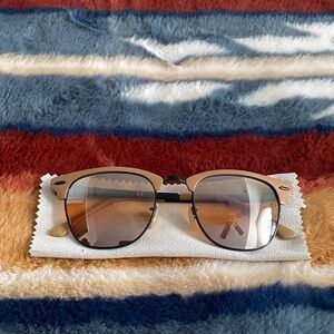 Ray-Ban Tan and Black Sunglasses